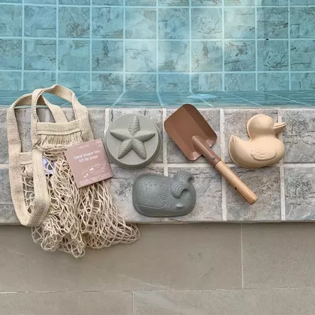 Hevea hiekkalelut ja lapio kassissa - Hiekkalelut - 5710087409515 - 2