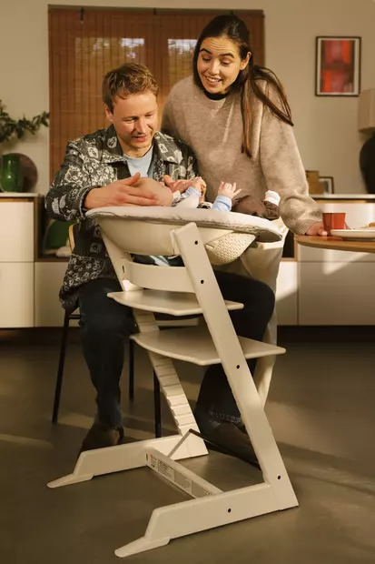 Stokke Tripp Trapp syöttötuoli bundle etukaarella ja Newborn Setilla - Syöttötuolit - 7040356975006 - 2
