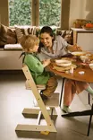 Stokke Tripp Trapp syöttötuoli bundle etukaarella ja Newborn Setilla - Syöttötuolit - 7040356975006 - 5