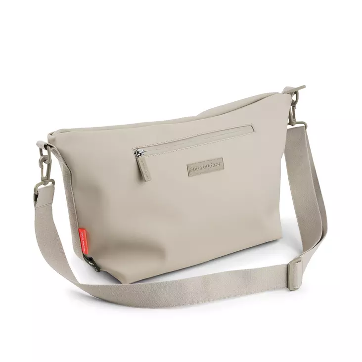 Done by Deer hoitolaukku aisaan - Hoitolaukut - 5712643054337 - 1